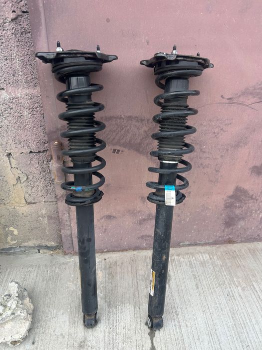 Амортизатори пружина Tesla S 2015