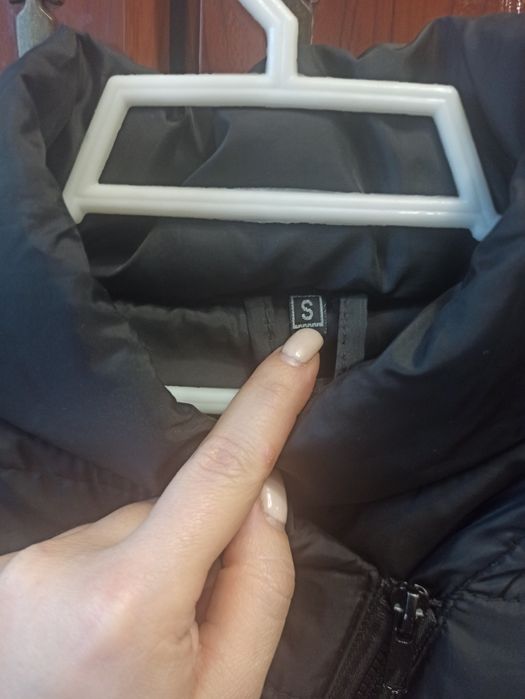 Жіноча куртка плащівка