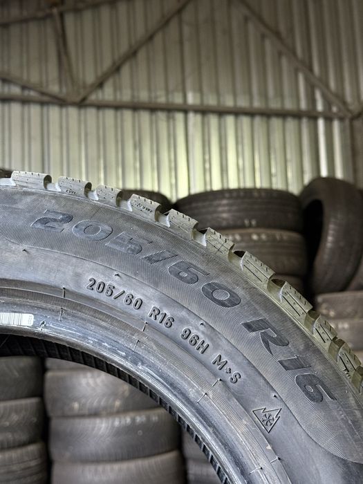 ЯК НОВА 205/60/16 Pirelli шини зимові пара склад резина