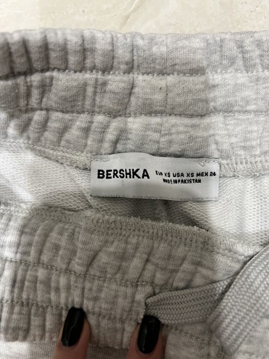Спортивні штани Bershka