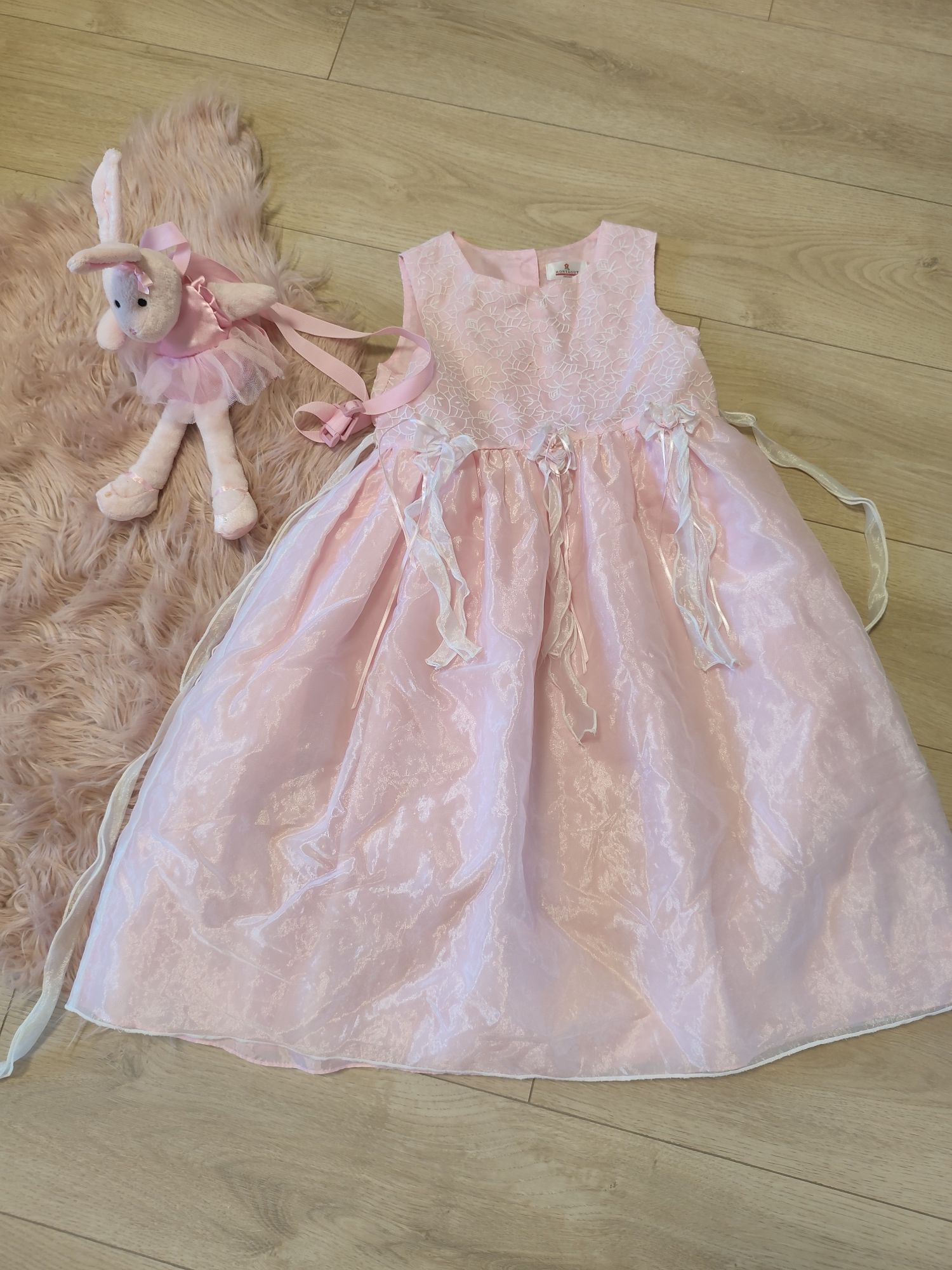 Нарядное платье принцессы на 6-8 лет