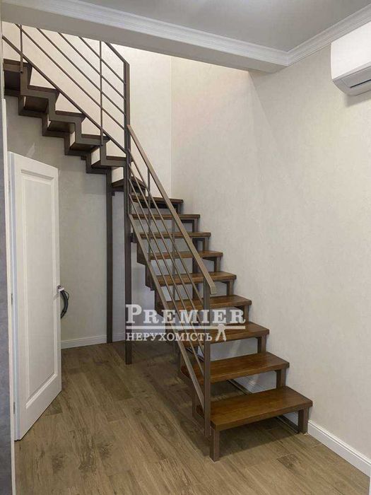 Продам сучасний будинок в Фонтанці