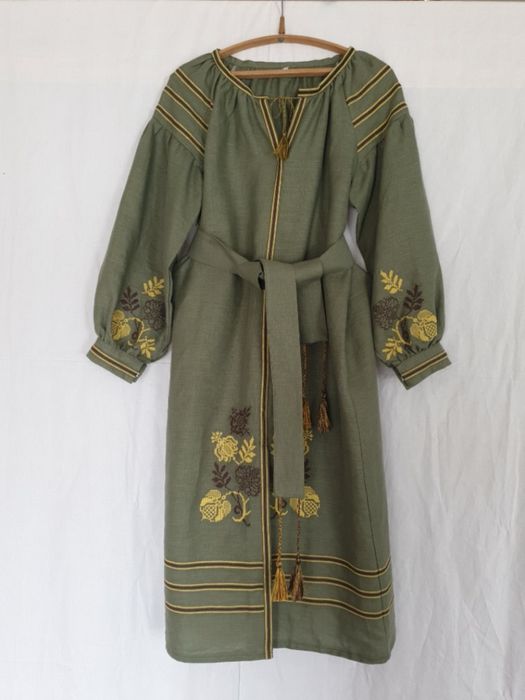 Сукня  вишиванка розмір 50 натуральний льон