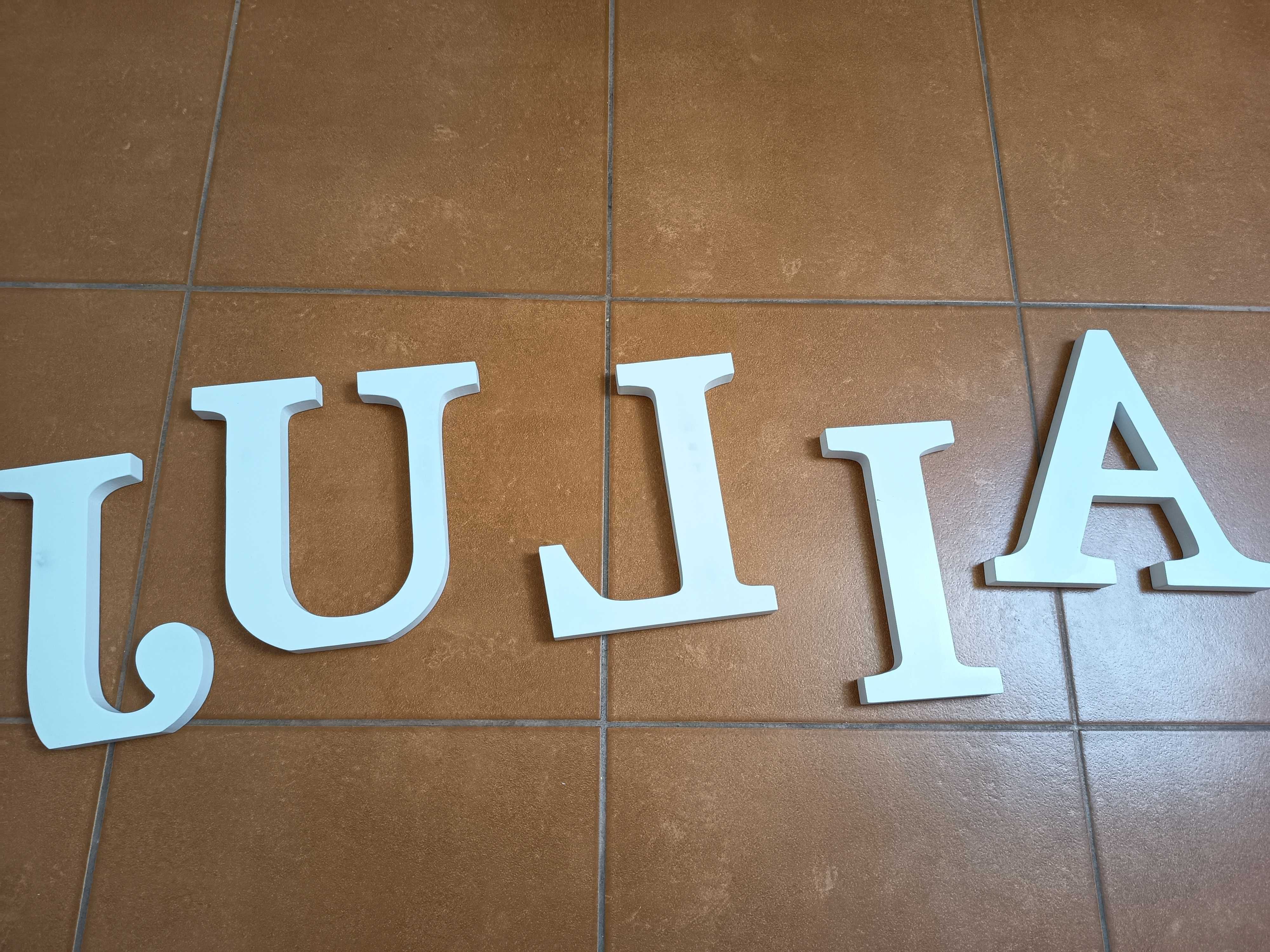 Litery drewniane białe 20 cm dekoracja 3D JULIA