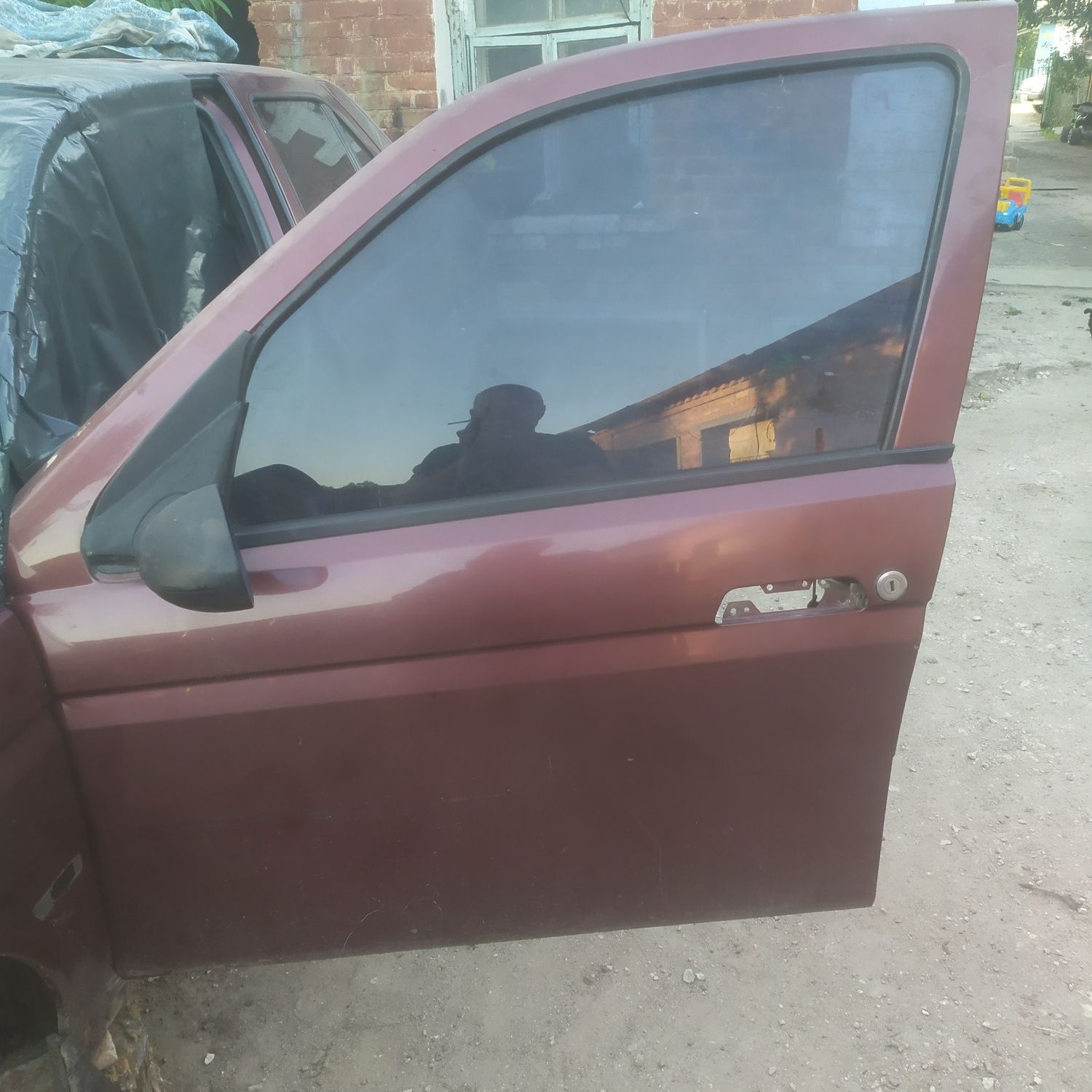 Продам кузовні диталі альфа Ромео 155