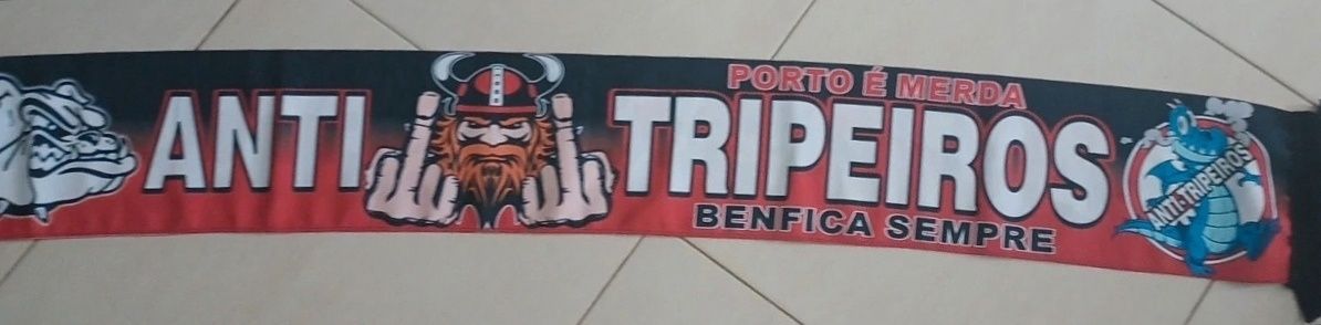 Cachecol anti tripeiros anti Lagartos.
