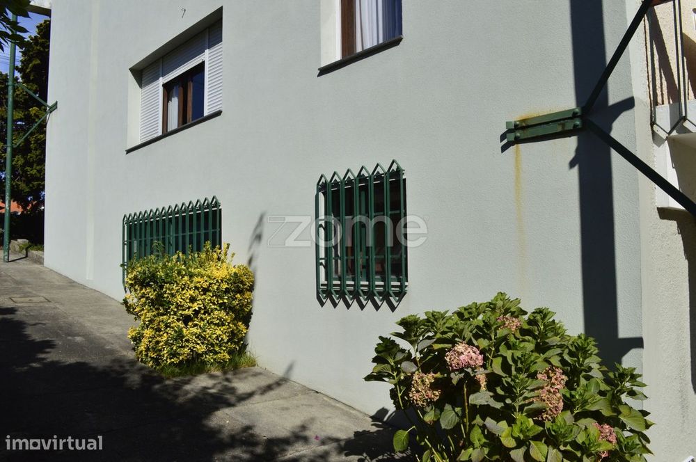 Casa T1 junto às Faculdades - Porto