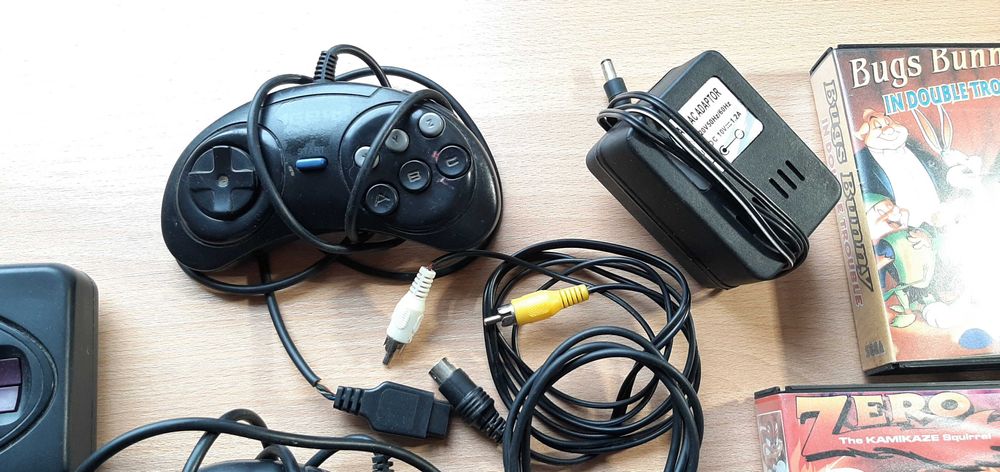 Игровая приставка Sega Mega Drive 2
