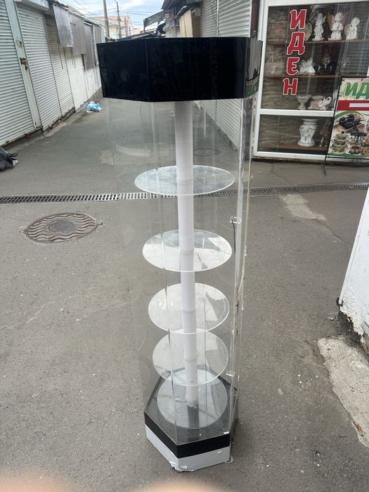 Вітрина з акрилового скла
