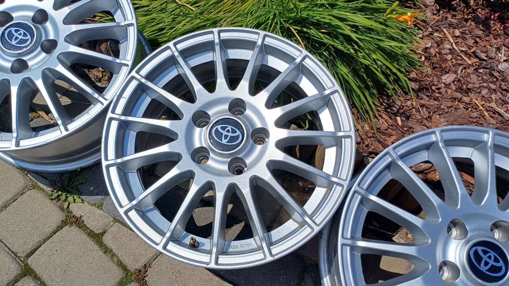 16" aluski 5x114 corolla camry rav4 verso previa auris avensis toyota