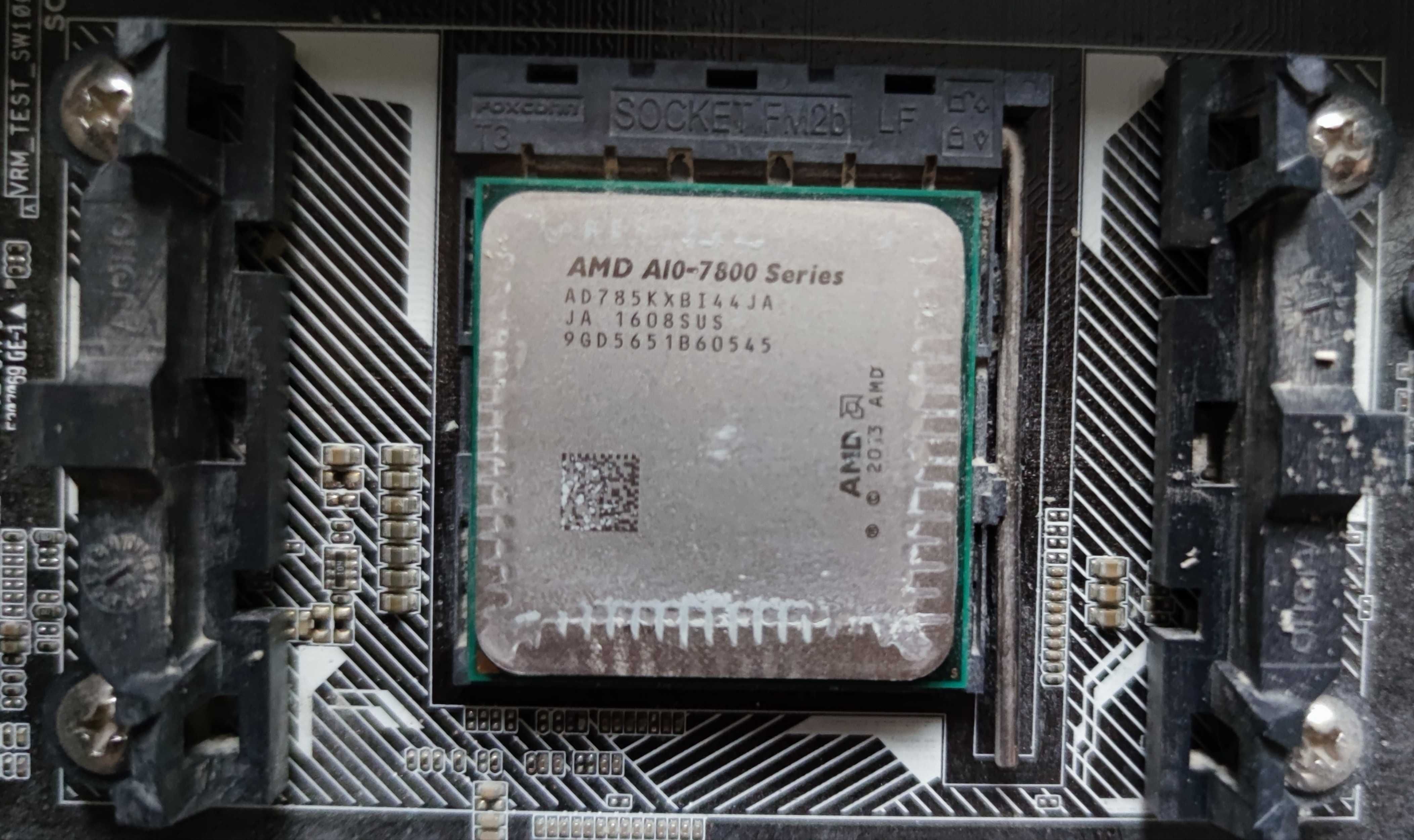 Материнська плата ASUS, Процесор AMD, Пам’ять DDR3