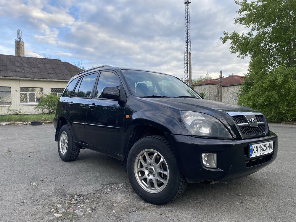 Автомобіль чері тіго