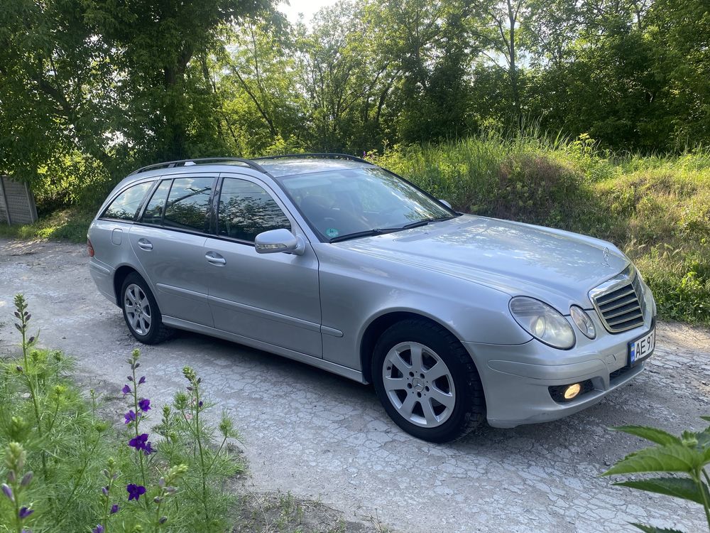 Мерседес Бенц 211 Рест Е220 CDI