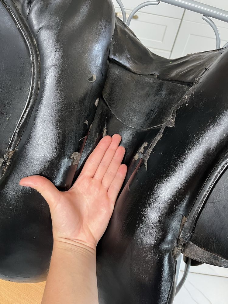 Седло для лошади