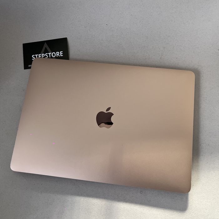 Apple Macbook Air 13 8/256 M1