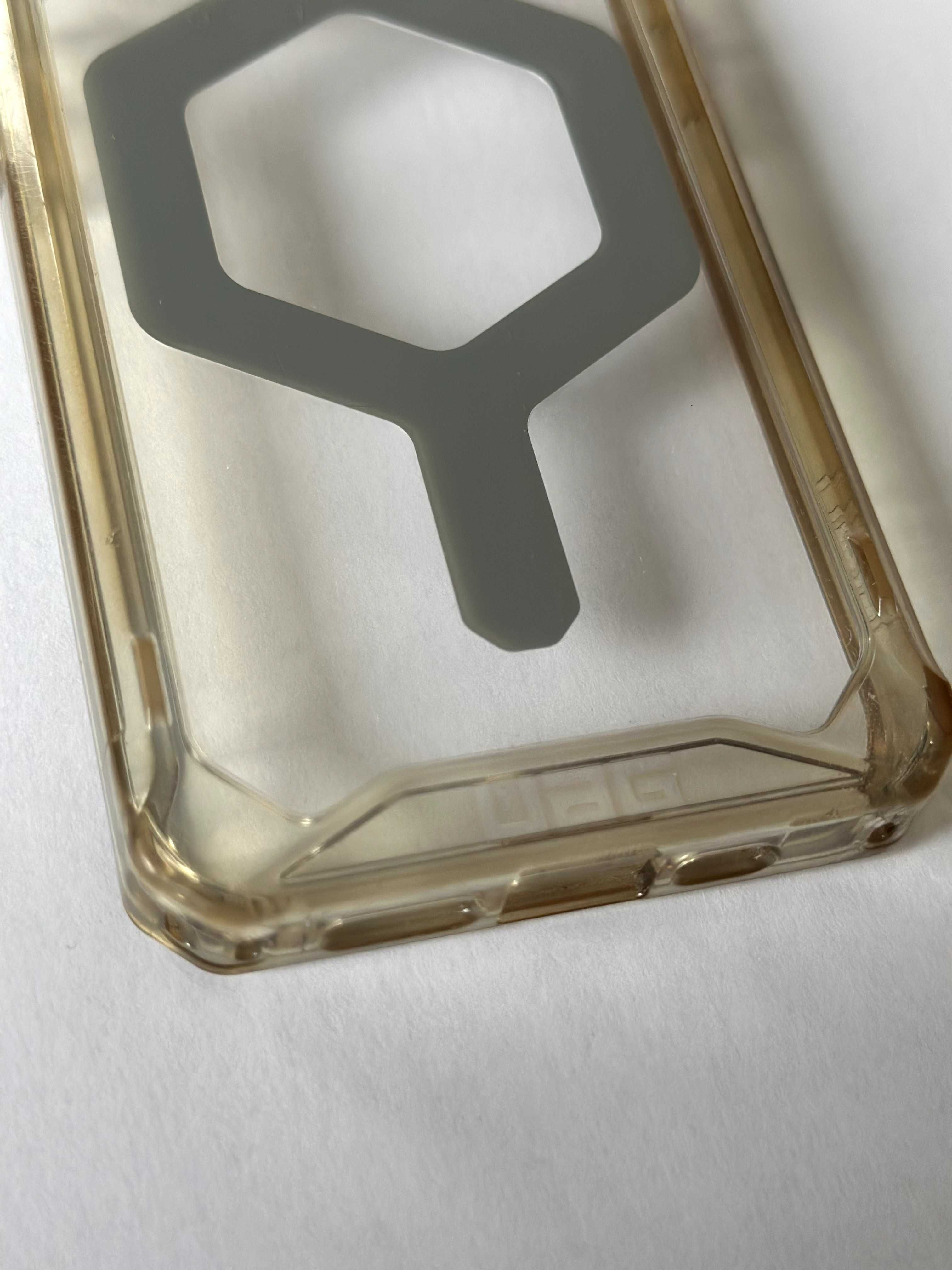 Etui Uag Plyo MagSafe do iPhone 15 Pro - przezroczysto-srebrne