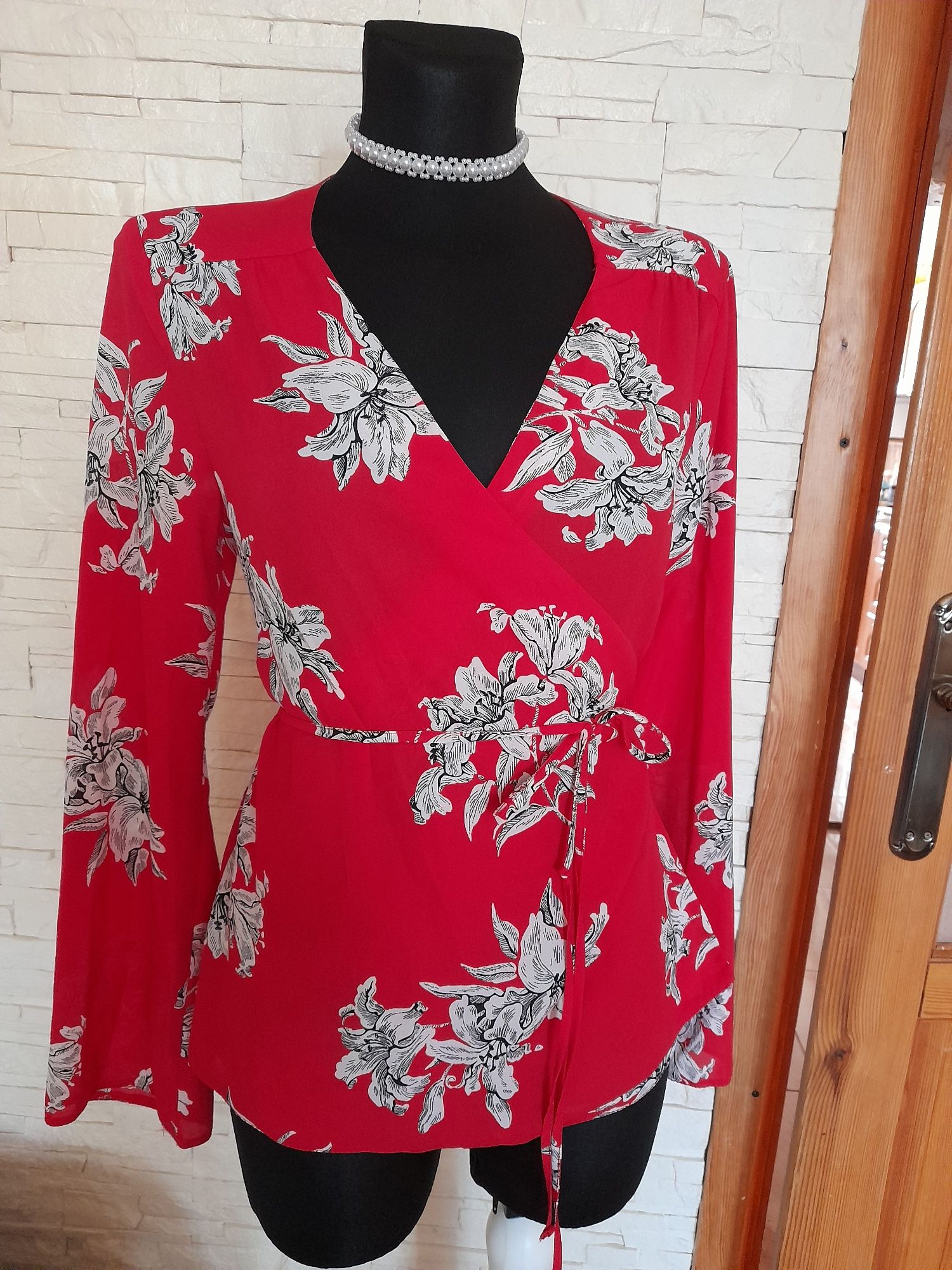 Nowa czerwona elegancka bluzka koszula George kopertowa 40/42 kwiaty