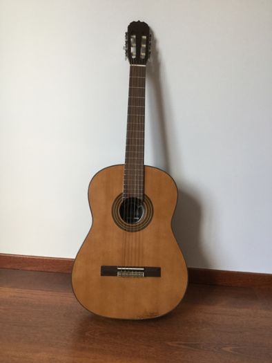 Gitara wyprodukowana w Meksyku
