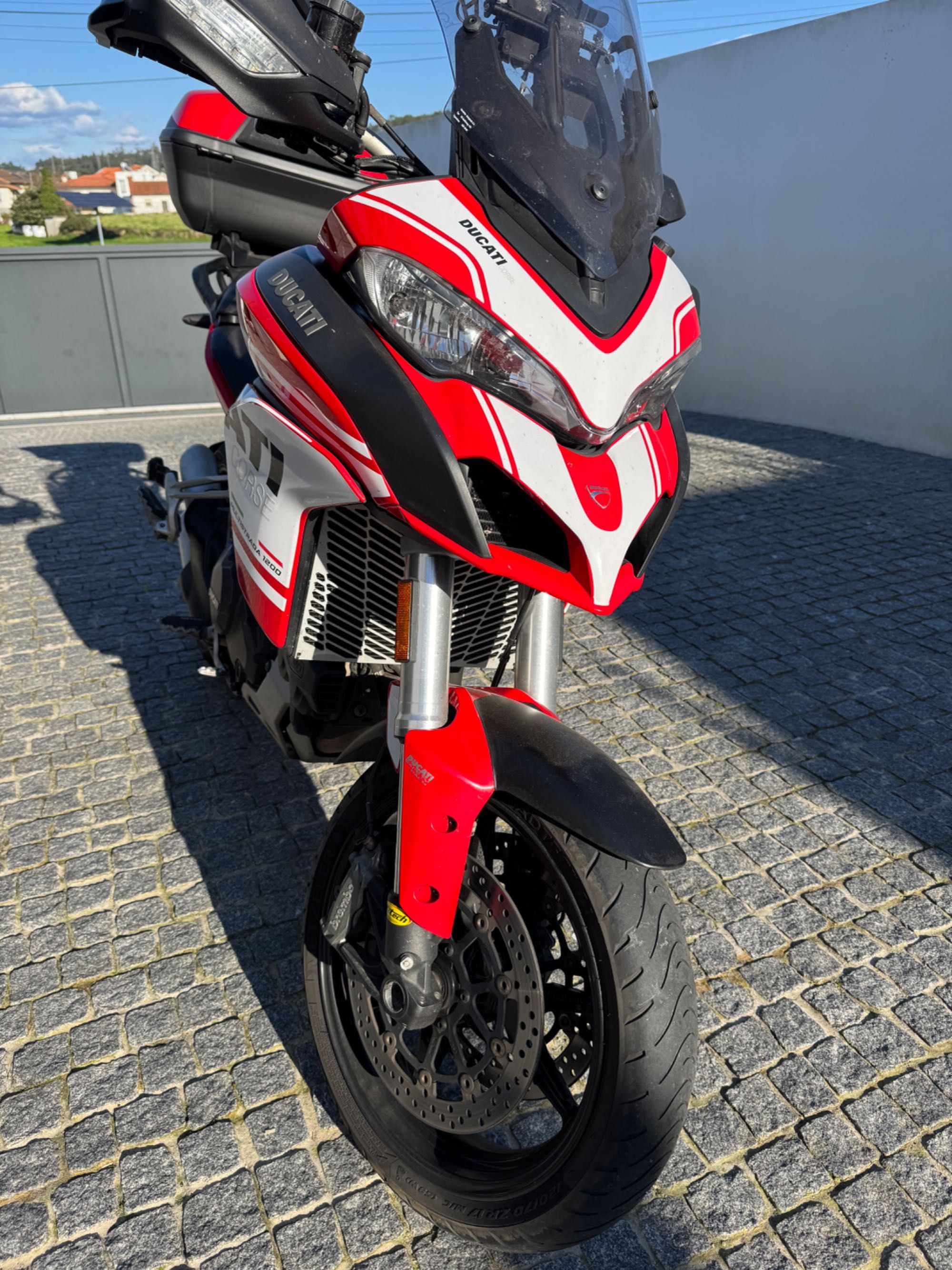 Ducati multistrada 1200S com malas