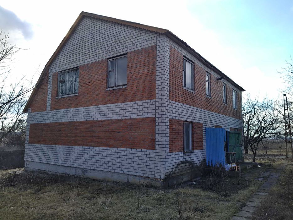 Продам 1/2 дома с земельным участком в с. Петрашёвка Полтавский р-н