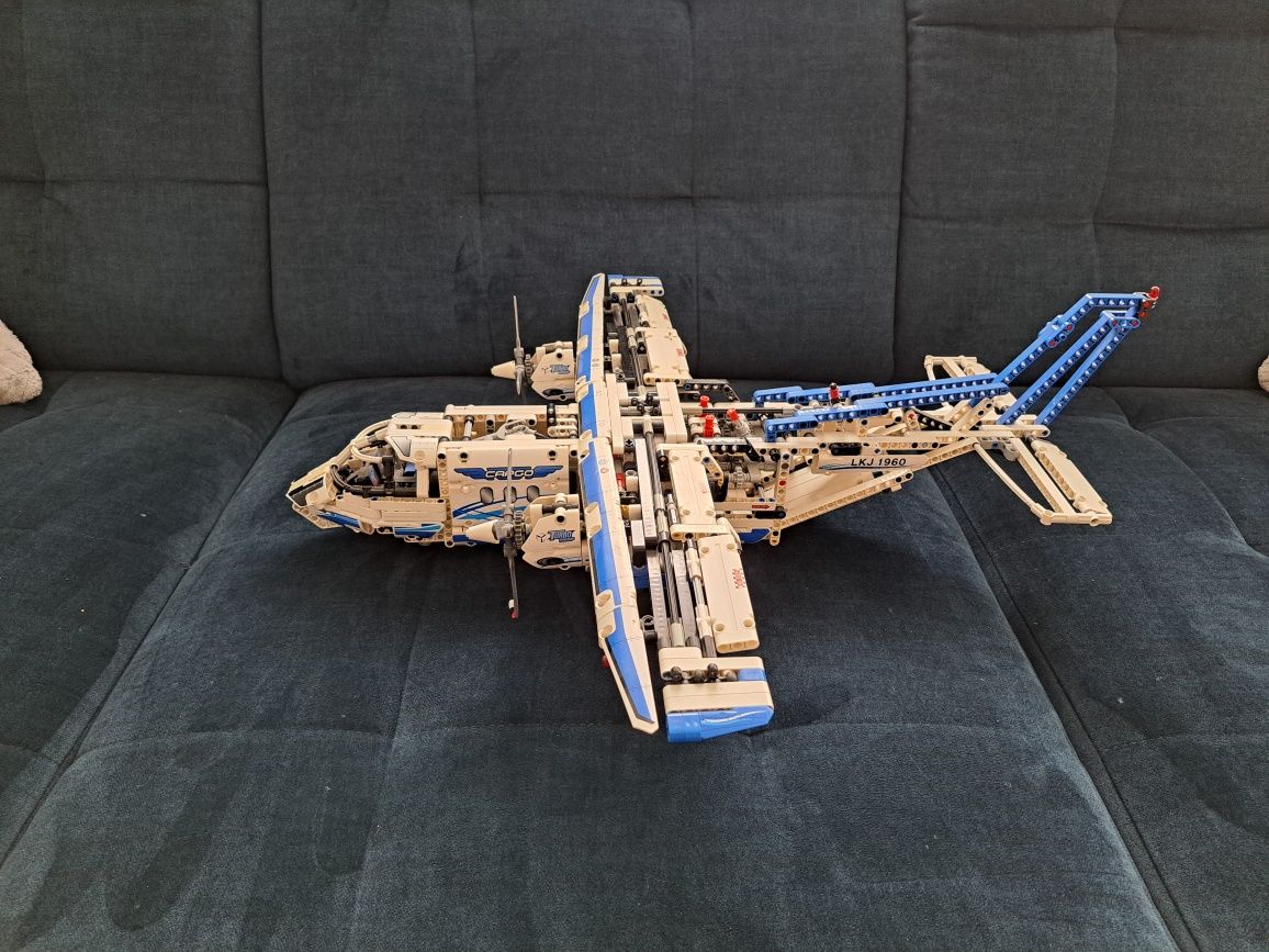 Lego samolot 42025