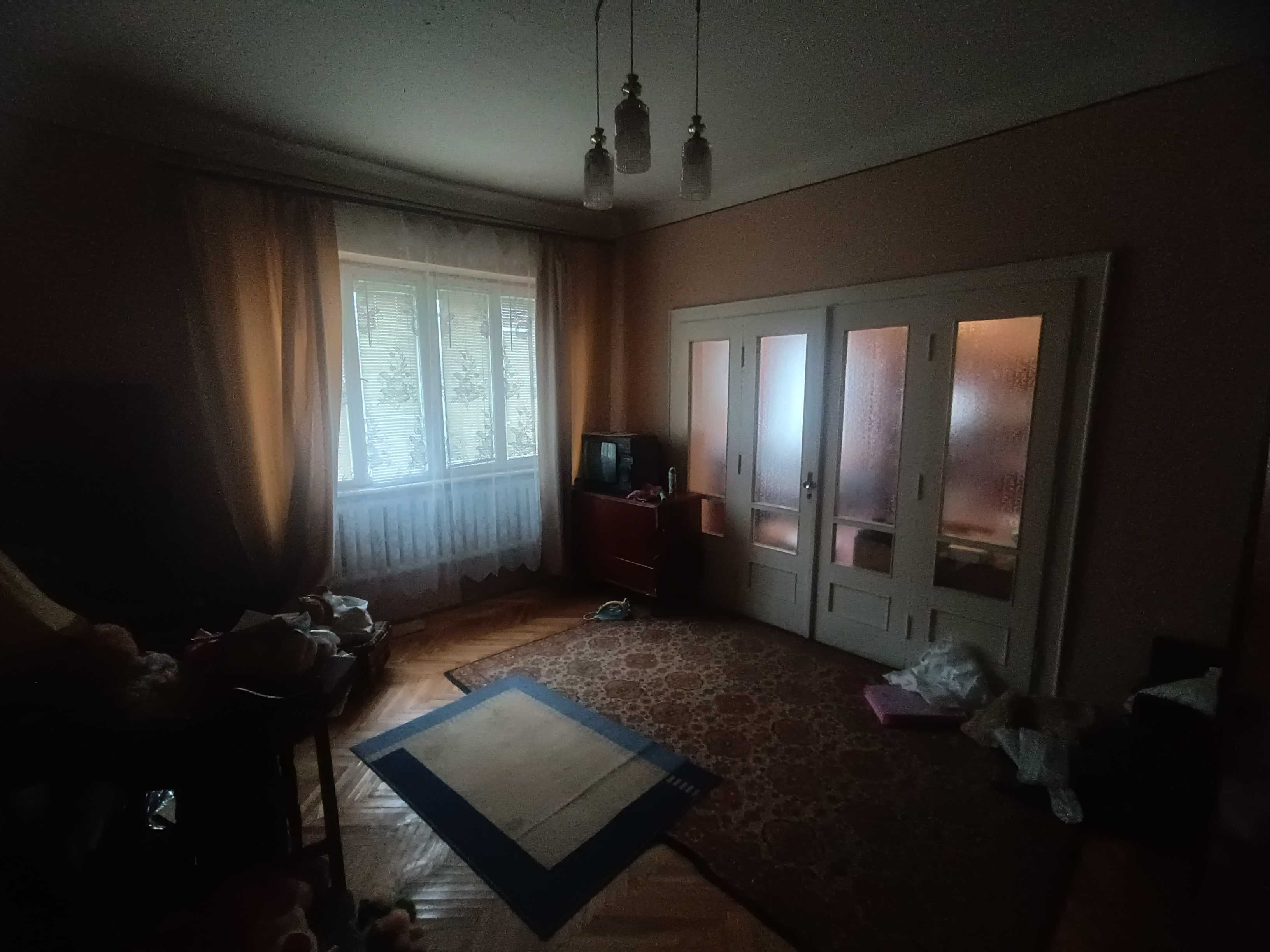 ПРОДАЖ 3-х кімнатного будинку на тихій вулиці за 10 хв ходи від центру