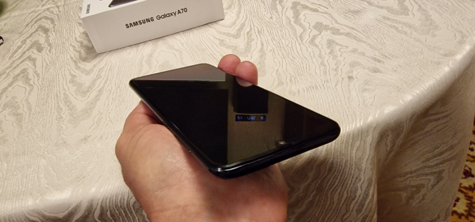 Telefon , smartfon SAMSUNG A70 używany idealny