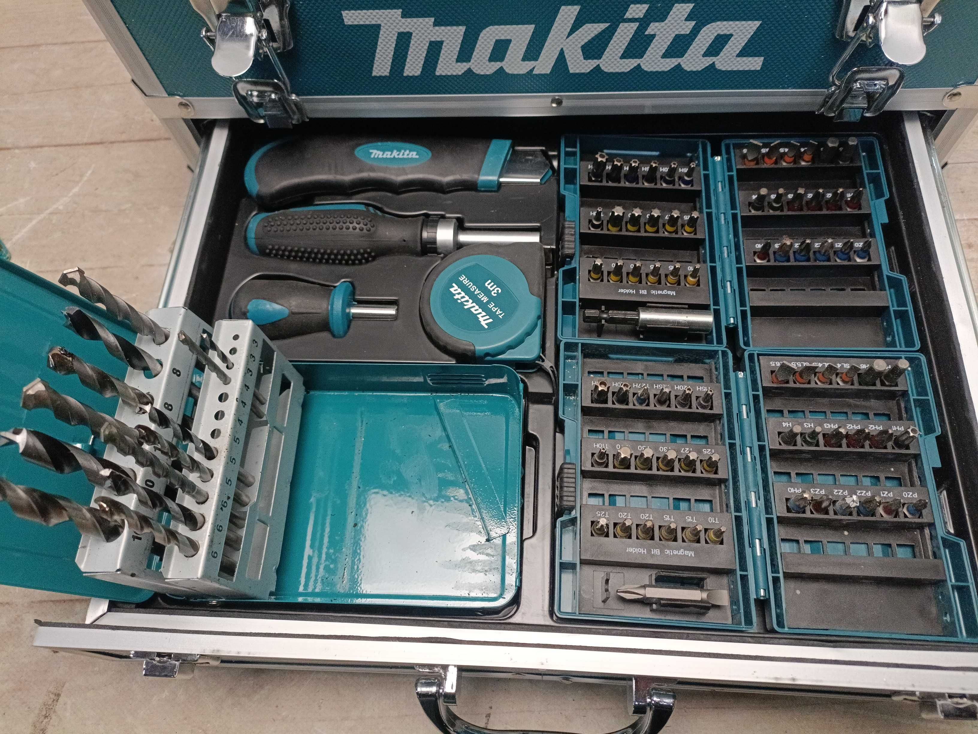 Makita DHP482 ударний дриль 2 АКБ + Зарядне+ набір інструментів + кейс