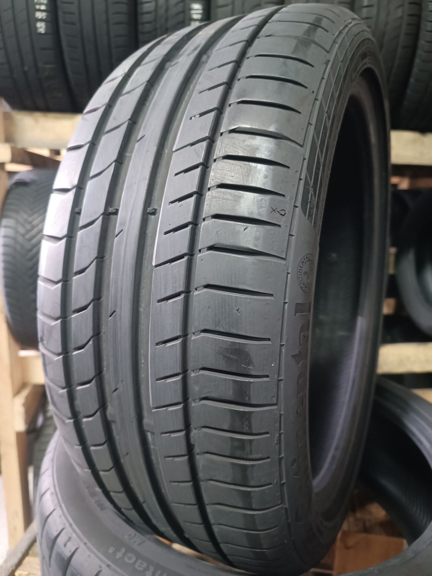 Літні шини CONTINENTAL 225/40 R18 резина Р18