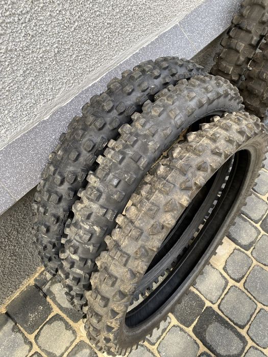Продам ендуро резину