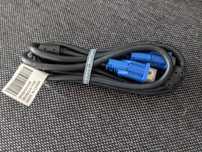 Kabel VGA-VGA. Wygląda na nówkę.