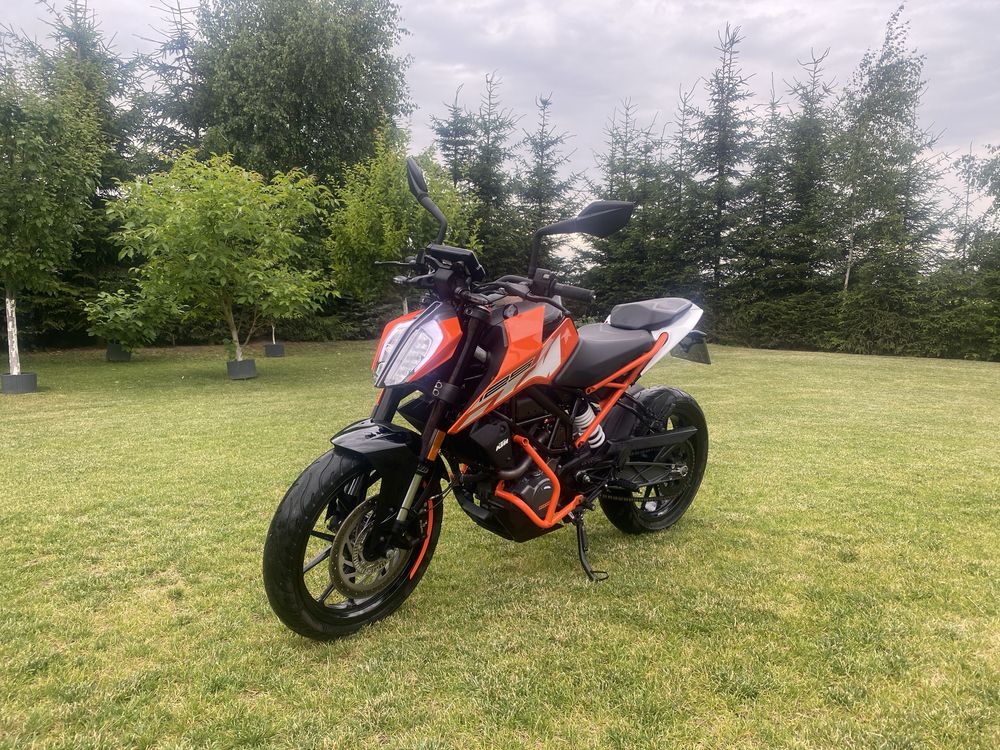 Ktm duke 125 18r. Akrapovic