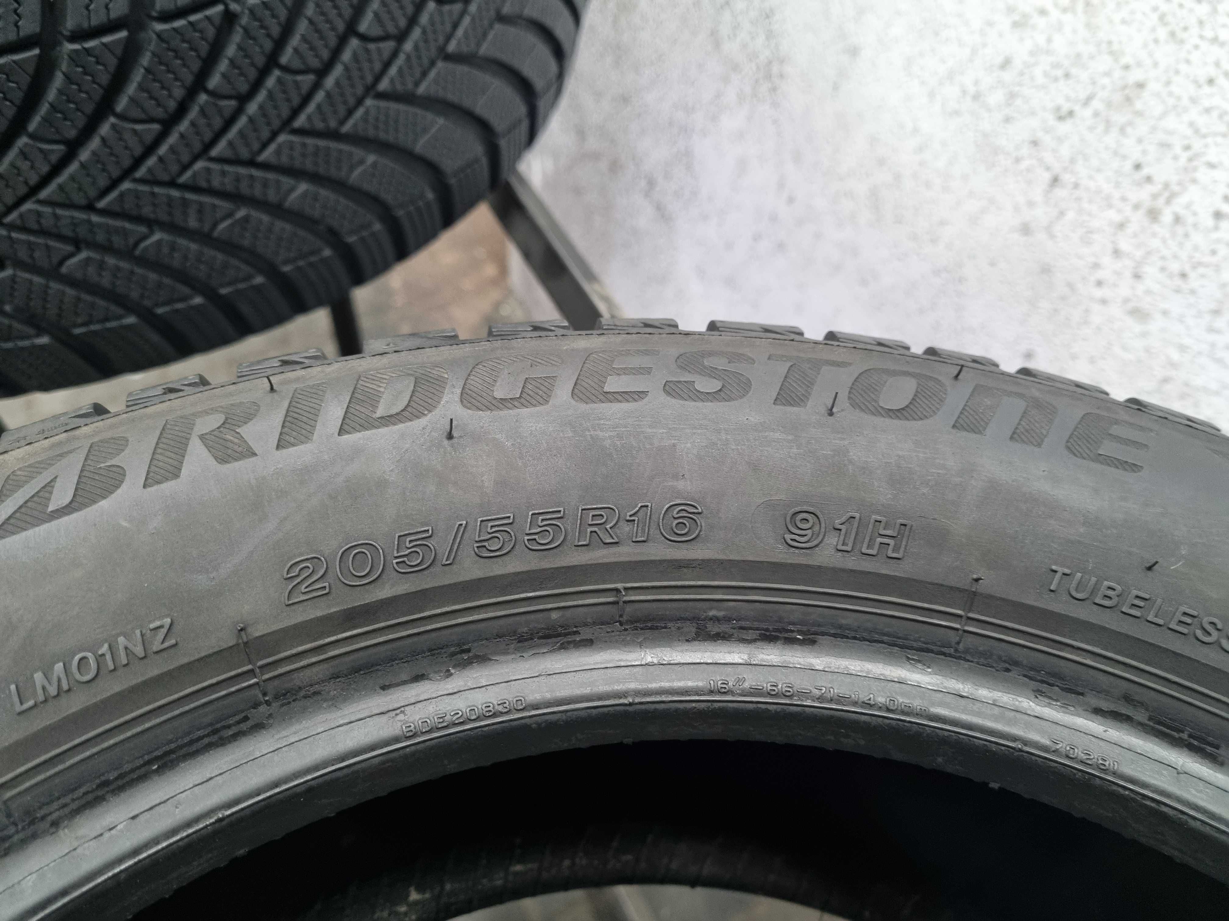 205/55/16 91H Bridgestone Blizzak LM001 EVO D.2318