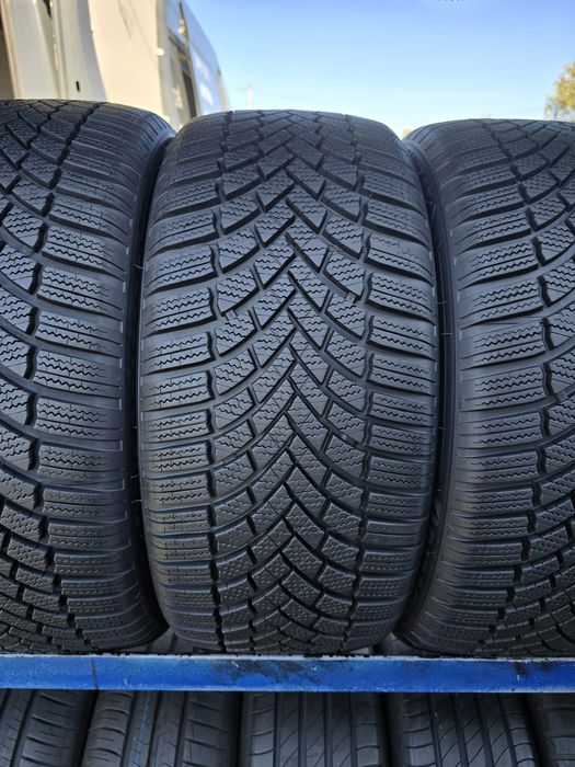 Шини 235.45.17 Bridgestone 8мм