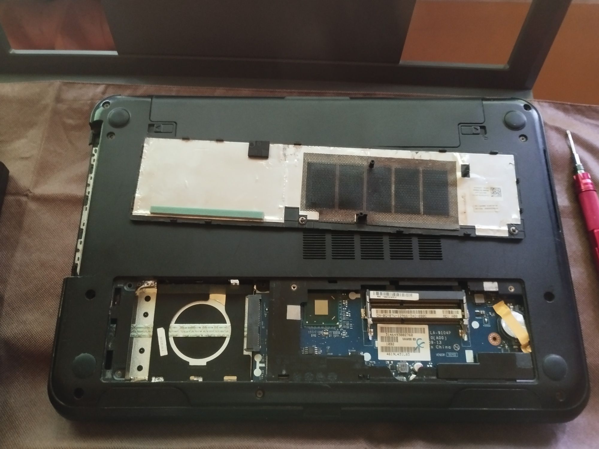 Sprzedam laptopa Dell Inspiron 15