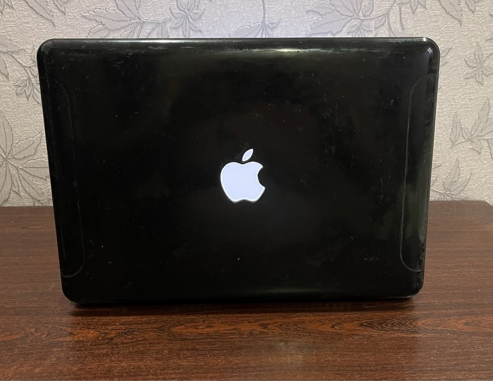 Macbook C2D2,26\8\250 в хрошем состоянии