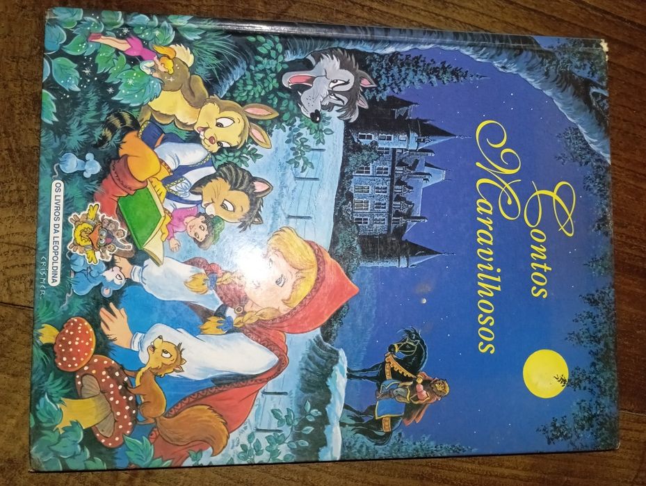 Livro Infantil Vintage "Contos Maravilhosos"