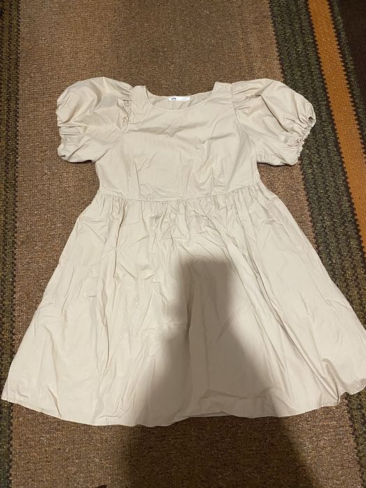 плаття з коротким рукавом