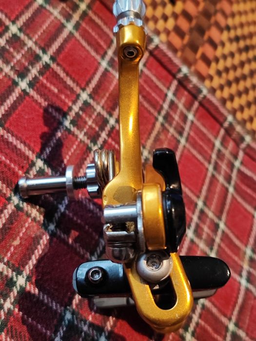 Hamulec szczękowy ZŁOTY.