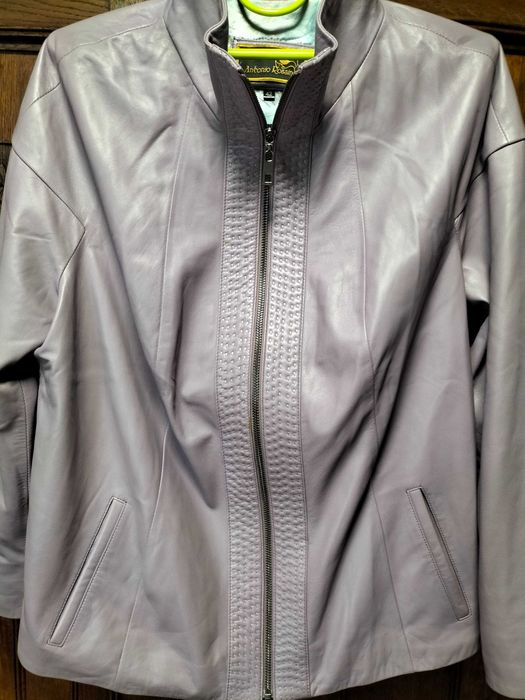 Куртки жіночі шкіряні розмір 54-56