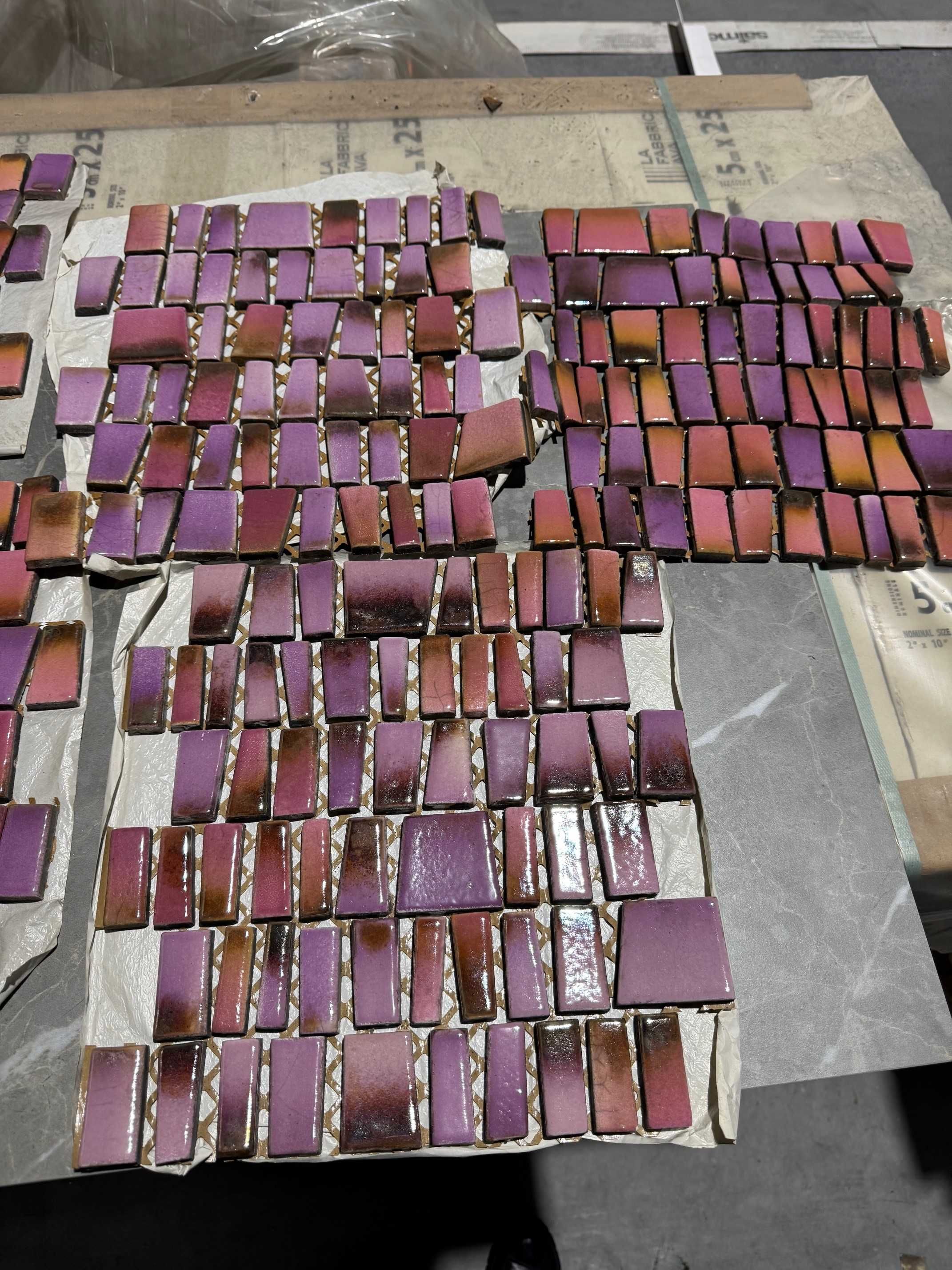 Włoska mozaika ręcznie szkliwiona Murazzi Rosa Purple mix 30x30 CdT