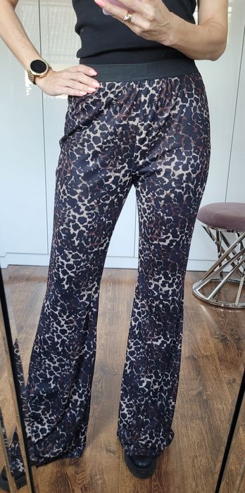 Spodnie damskie materiałowe dzwony w panterkę S/M