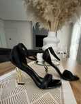 Sandali yves saint laurent novas sem caixa