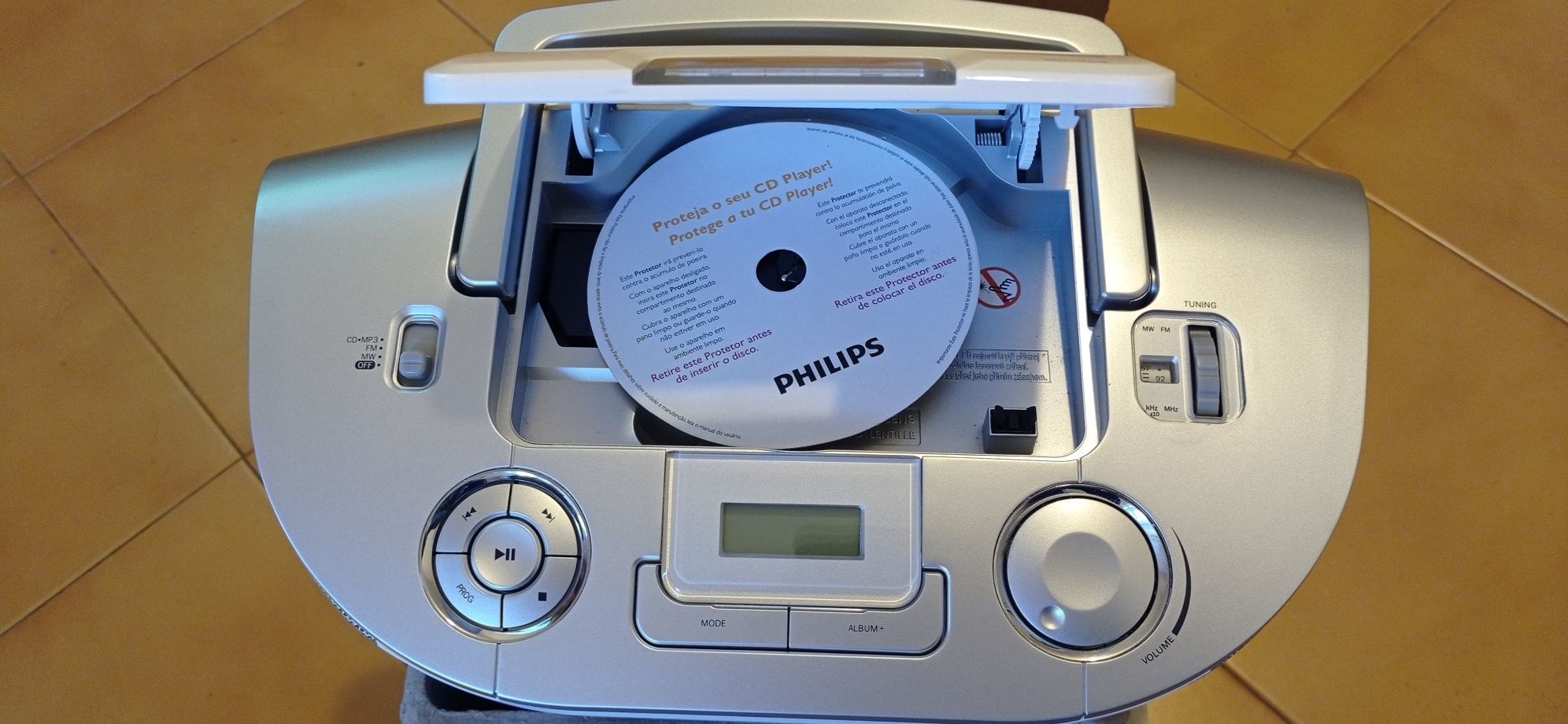 Aparelhagem Philips AZ1133