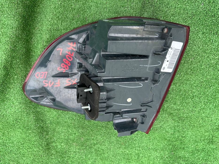 lampa tył tylna lewa w błotnik bmw x5 f15 led