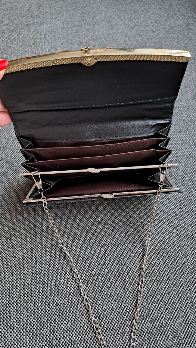 Nowy portfel-torebka lakierowany