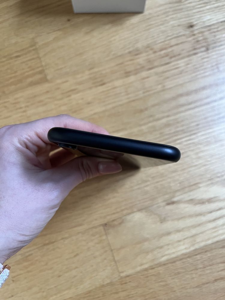 iPhone XR 128GB black