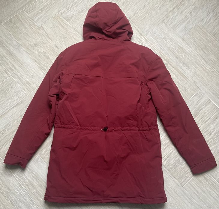 Продам зимову куртку Staff