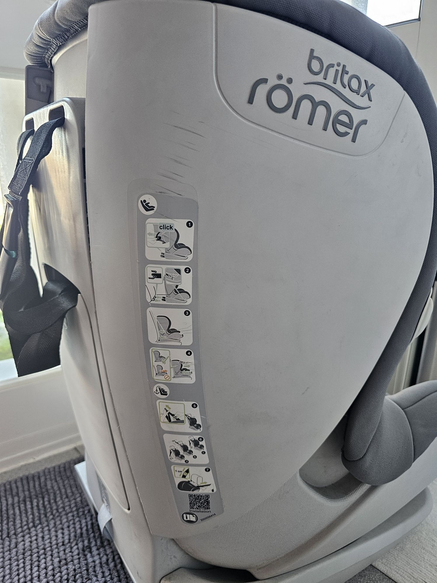 Cadeira auto Britax Romer Trifix - 8R (9-18kg)