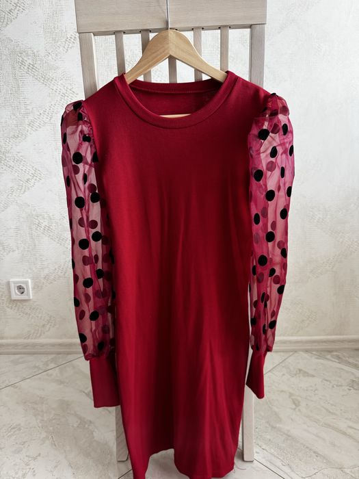 Плаття, спідничка , піджак